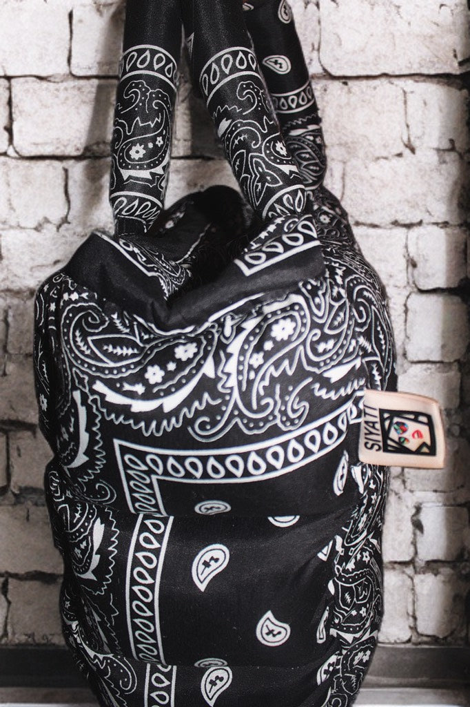 Onyx Paisley Puffer